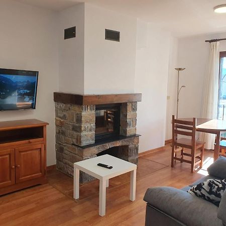 Hostal Apolo XI Aínsa Εξωτερικό φωτογραφία