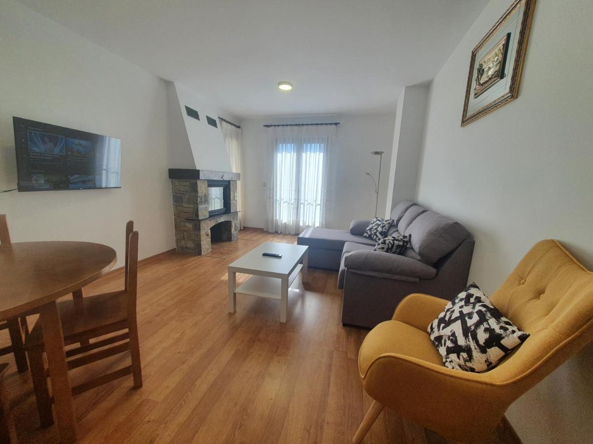 Hostal Apolo XI Aínsa Εξωτερικό φωτογραφία